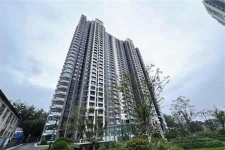 祥和家园出售3室2厅1卫118平简单装修